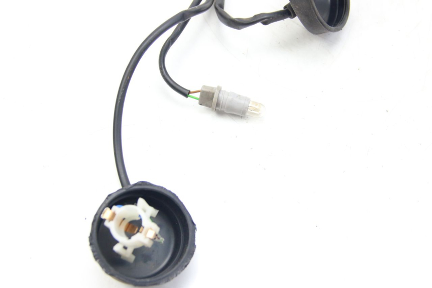 photo de FAROLAGEM COMPLETA PEUGEOT SATELIS COMPRESSOR K15 125 (2006 - 2009) - Zoom do estado de desgaste
