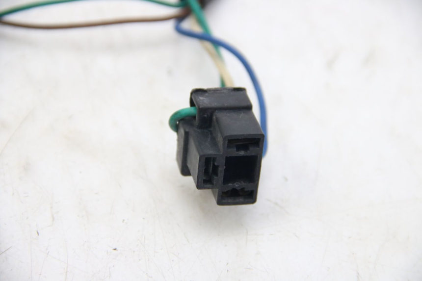 photo de FAROL FIO ELÉTRICO PEUGEOT TWEET 4T 50 (2010 - 2014) - Outro ângulo de visão