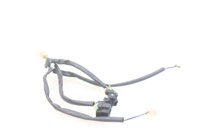 photo de FAROL FIO ELÉTRICO YAMAHA XMAX X-MAX 125 (2006 - 2009) - Zoom do estado de desgaste