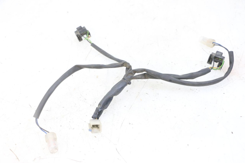 photo de FAROL FIO ELÉTRICO YAMAHA XMAX X-MAX 125 (2006 - 2009) - Detalhe da peça