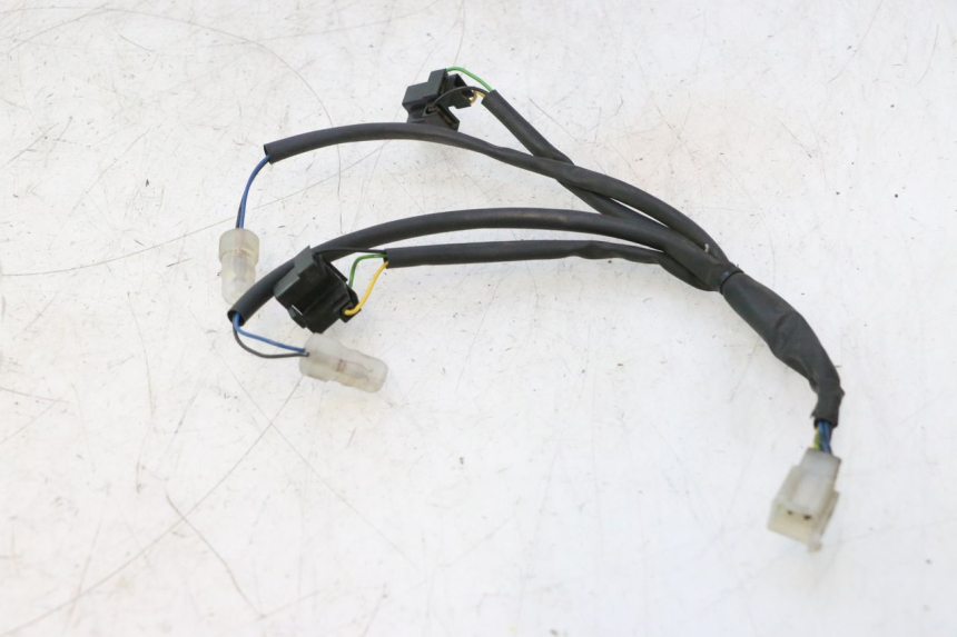 photo de FAROL FIO ELÉTRICO YAMAHA XMAX X-MAX 125 (2006 - 2009) - Detalhe da peça