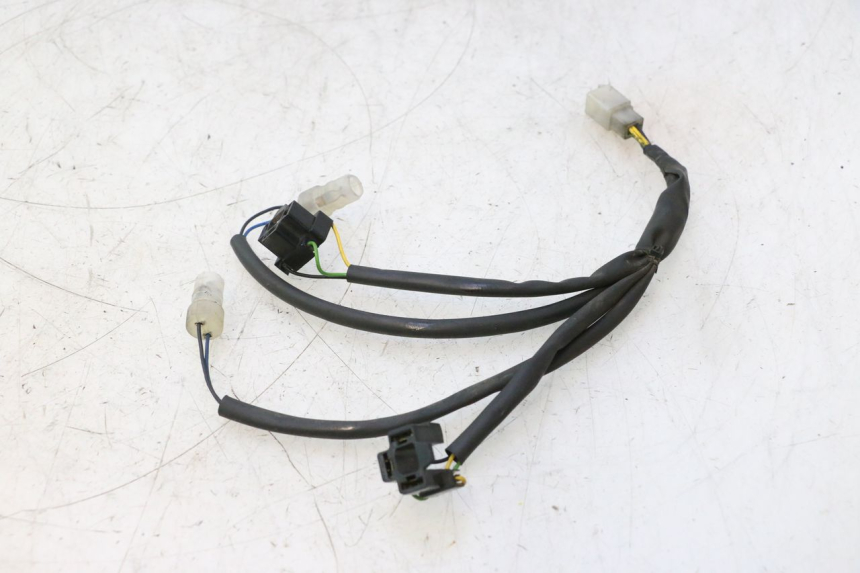 photo de FAROL FIO ELÉTRICO YAMAHA XMAX X-MAX 125 (2006 - 2009) - Zoom do estado de desgaste