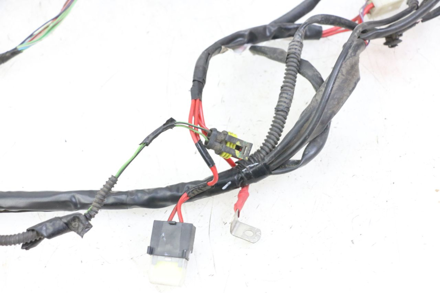 photo de FAIXA DE CABOS PIAGGIO LIBERTY IGET 4T 50 (2021 - 2025) - Detalhes característicos