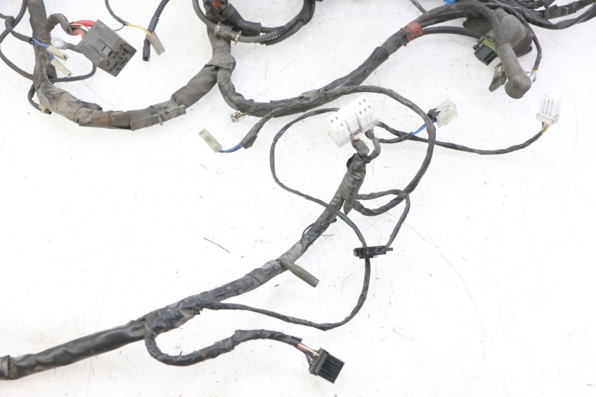 photo de FAIXA DE CABOS PIAGGIO MP3 125 (2006 - 2014) - Detalhes característicos