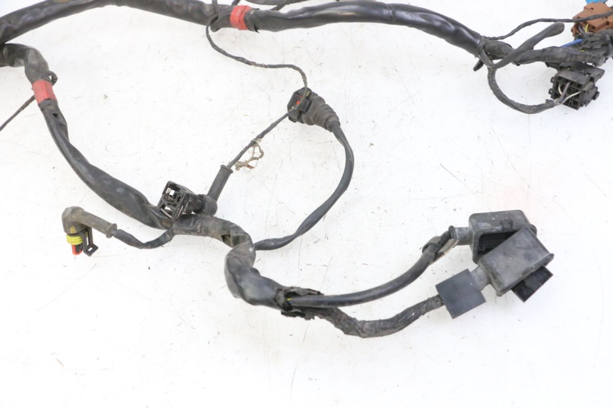 photo de FAIXA DE CABOS PIAGGIO MP3 125 (2006 - 2014) - Ampliação técnica