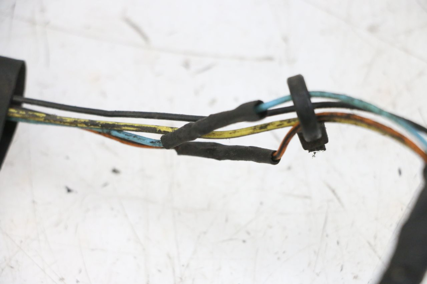 photo de FAIXA DE CABOS PIAGGIO VESPA S 2T 50 (2007 - 2014) - Detalhe da peça