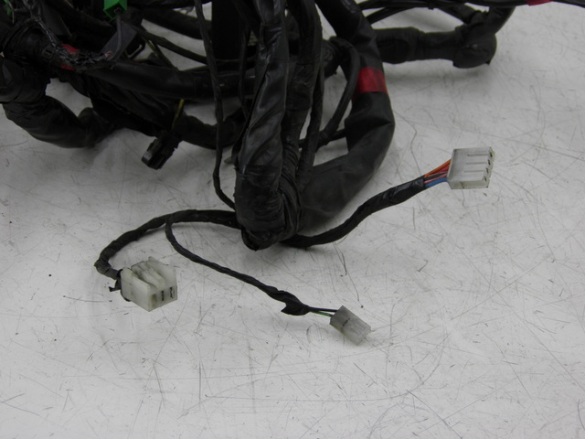 photo de FAIXA DE CABOS PIAGGIO XEVO - X EVO 125 (2010 - 2015) - Detalhe da peça