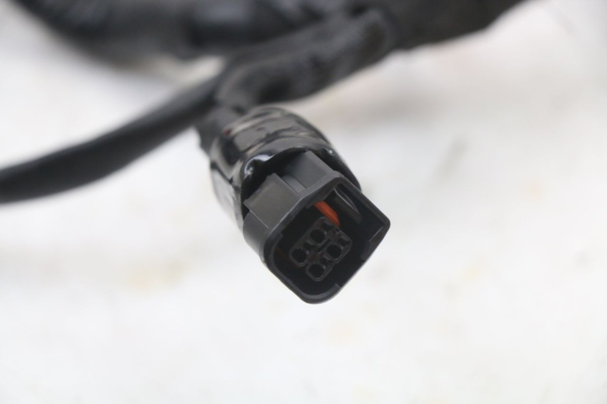 photo de FAIXA DE CABOS ROYAL ENFIELD SCRAM 411 (2022 - 2024) - Vista de perto