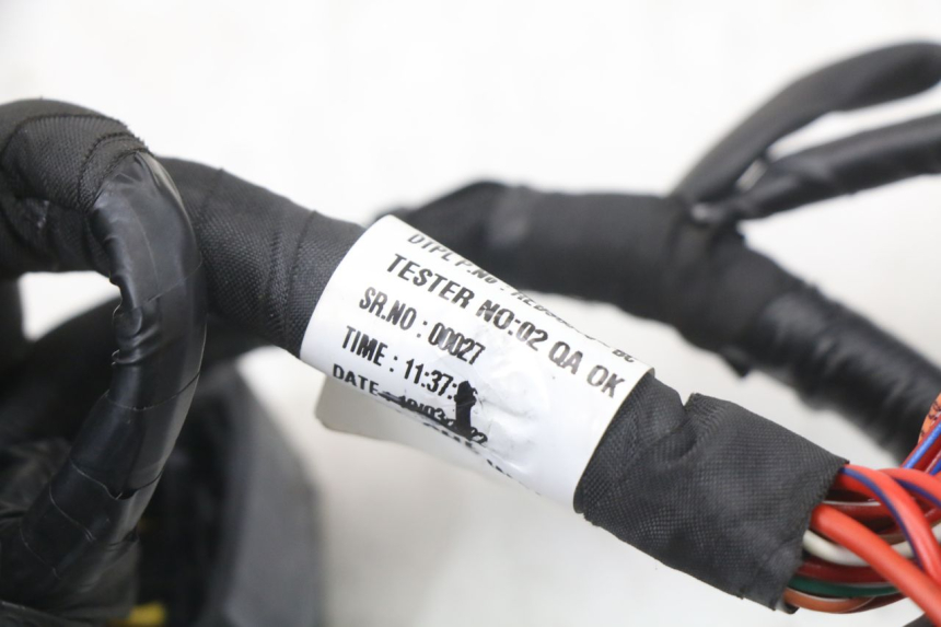 photo de FAIXA DE CABOS ROYAL ENFIELD SCRAM 411 (2022 - 2024) - Vista geral