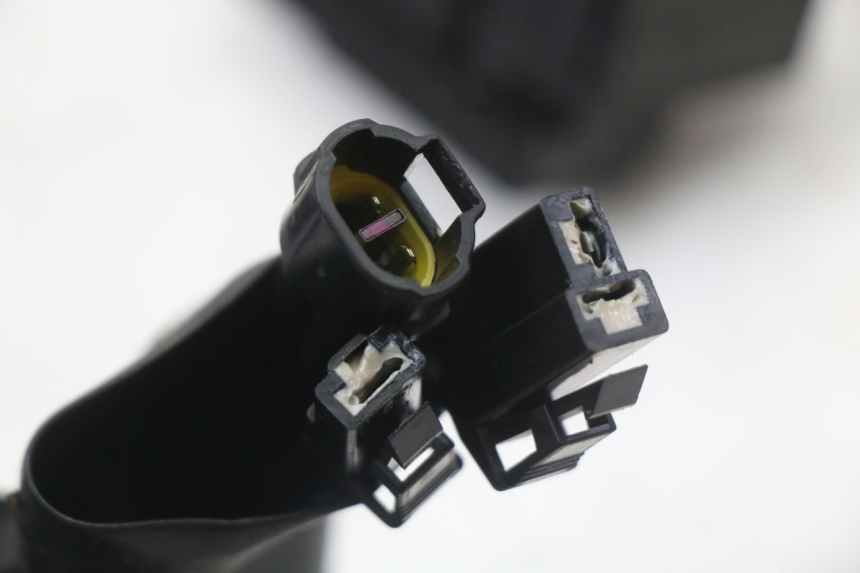 photo de FAIXA DE CABOS ROYAL ENFIELD SCRAM 411 (2022 - 2024) - Peça verificada