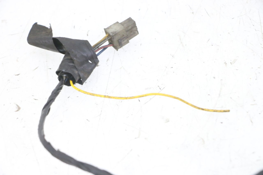 photo de FAIXA DE CABOS PEUGEOT SATELIS COMPRESSOR K15 125 (2006 - 2009) - Estado da superfície