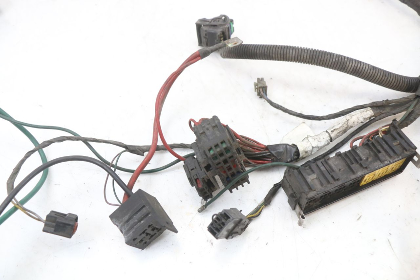 photo de FAIXA DE CABOS PEUGEOT SATELIS 125 (2010 - 2012) - Ampliação técnica