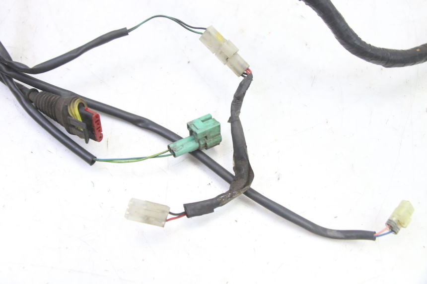 photo de FAIXA DE CABOS PEUGEOT SATELIS 125 (2013 - 2018) - Pontos de fixação