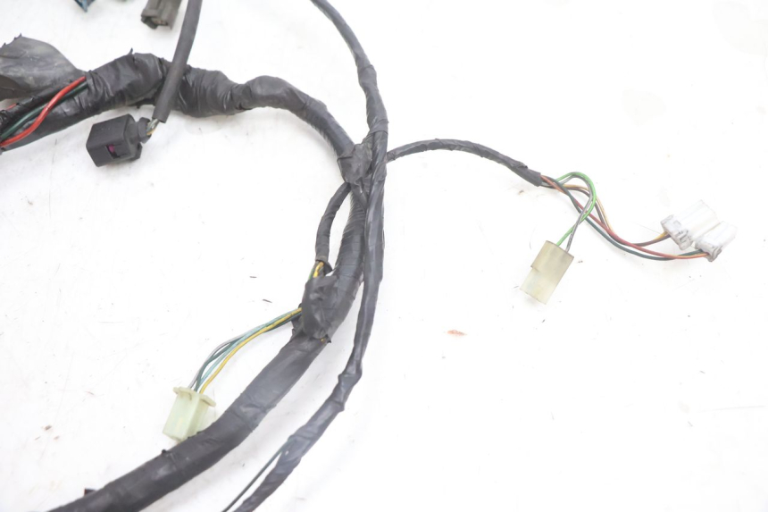photo de FAIXA DE CABOS PEUGEOT SATELIS 125 (2006 - 2009) - Ampliação técnica