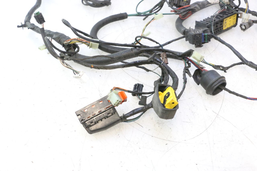 photo de FAIXA DE CABOS PEUGEOT SATELIS 125 (2006 - 2009) - Ampliação técnica
