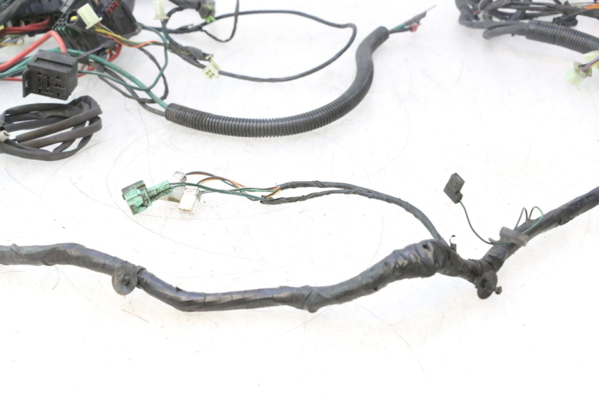photo de FAIXA DE CABOS PEUGEOT SATELIS 125 (2006 - 2009) - Pontos de fixação