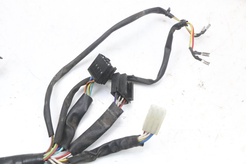 photo de FAIXA DE CABOS APRILIA SCARABEO GT 125 (1999 - 2007) - Detalhe da peça