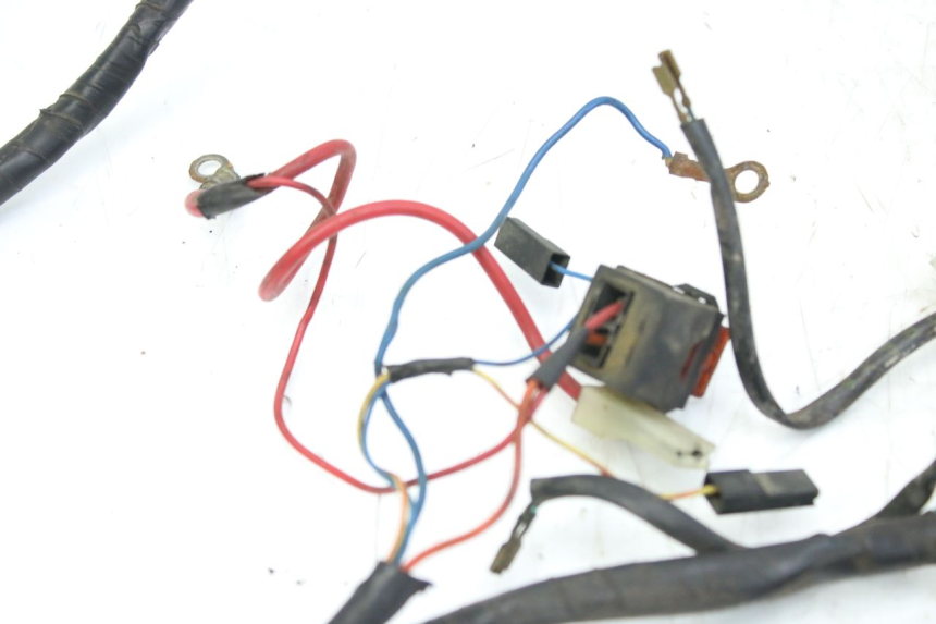 photo de FAIXA DE CABOS APRILIA SCARABEO 100 (2003 - 2012) - Pontos de fixação