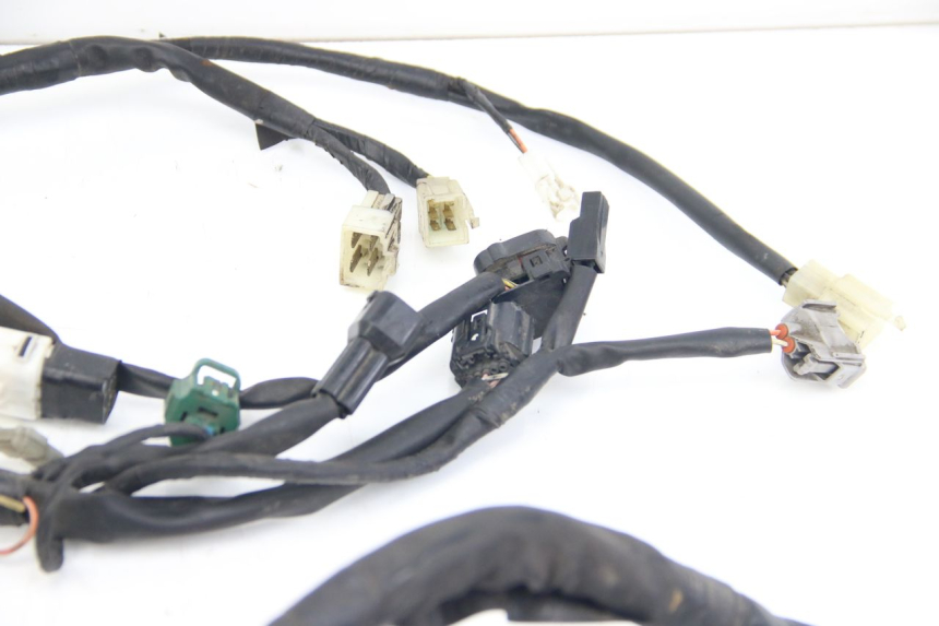photo de FAIXA DE CABOS SUZUKI SIXTEEN 125 (2008 - 2010) - Detalhes característicos