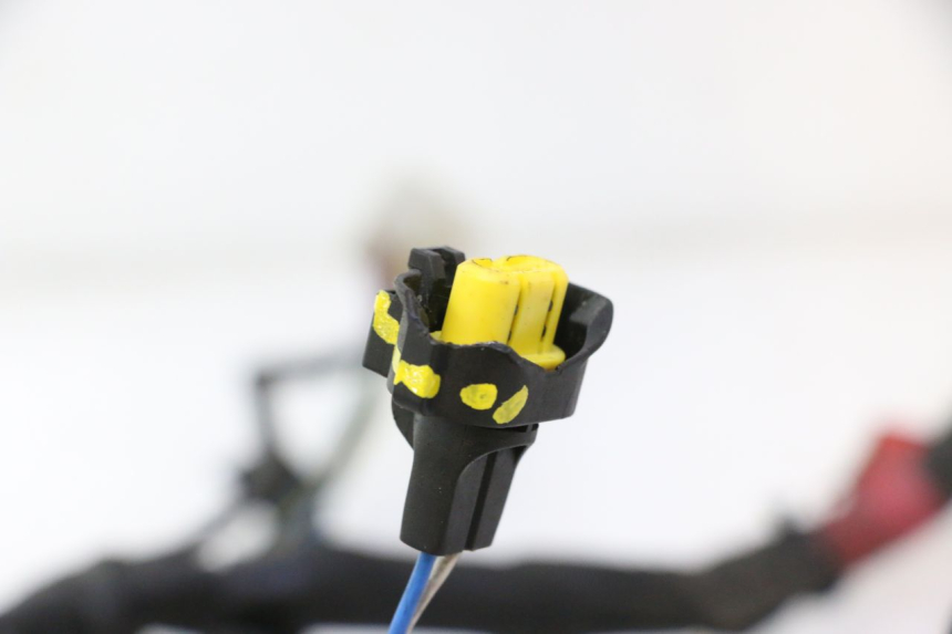 photo de FAIXA DE CABOS APRILIA SR 2T 50 (2012 - 2017) - Detalhes característicos
