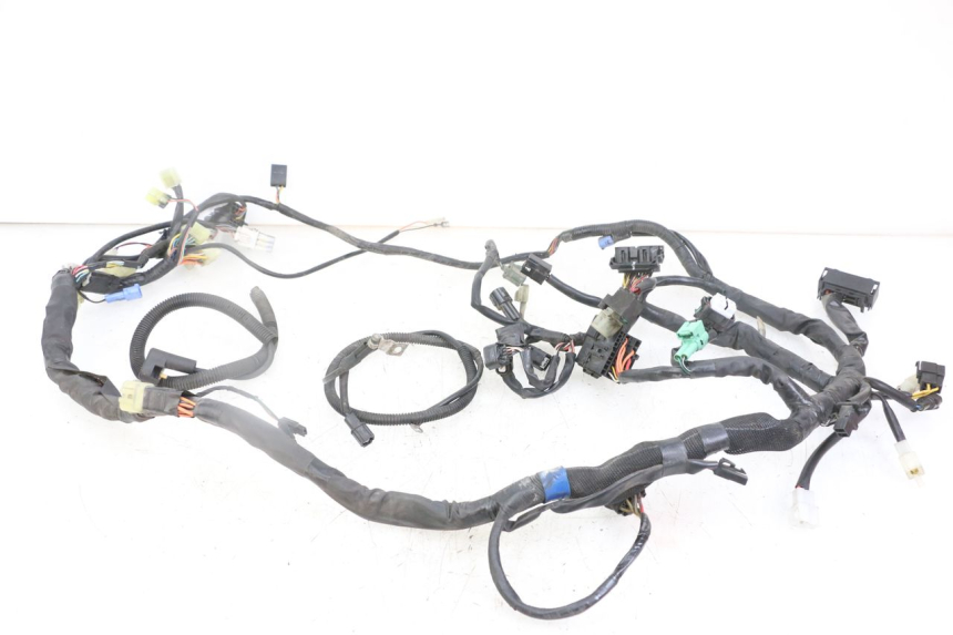 photo de FAIXA DE CABOS SUZUKI BURGMAN 125 (2018 - 2021) - Outro ângulo de visão