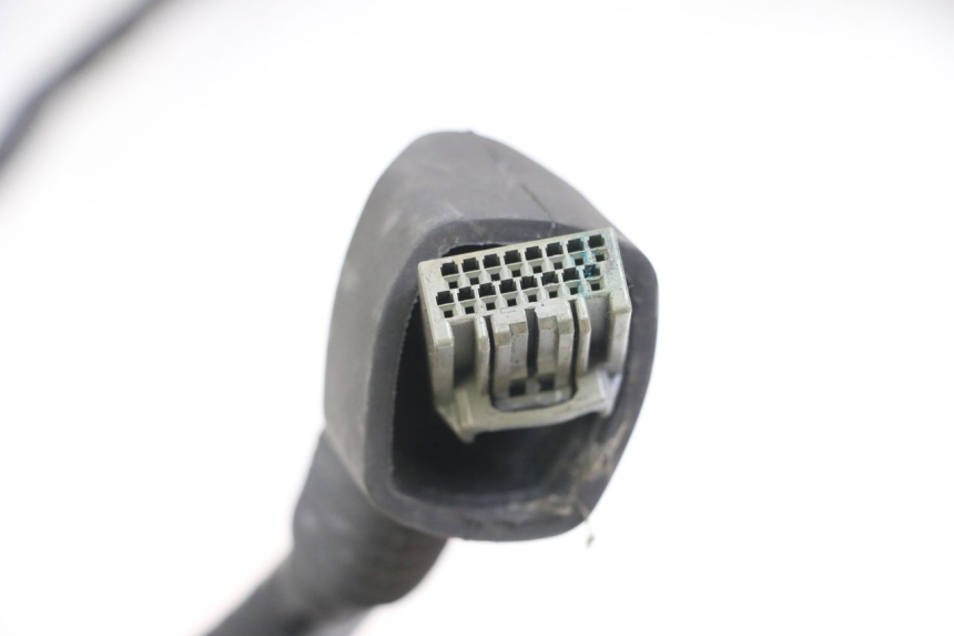 photo de FAIXA DE CABOS SUZUKI GSX F GSXF 650 (2007 - 2015) - Pontos de fixação