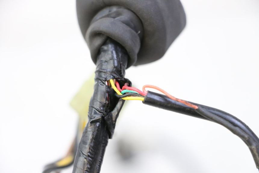 photo de FAIXA DE CABOS SUZUKI SV S 650 (2003 - 2009) - Ampliação técnica