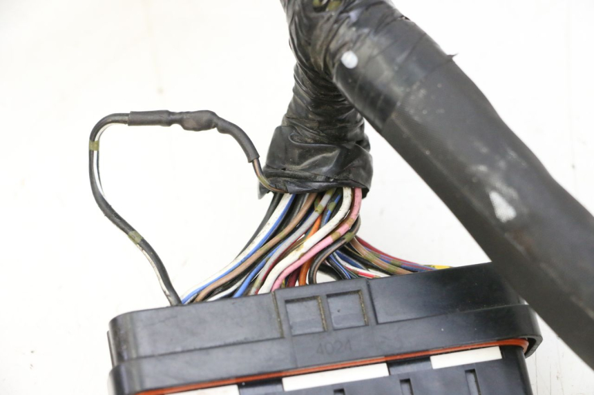 photo de FAIXA DE CABOS SUZUKI SV S 650 (2003 - 2009) - Pontos de fixação