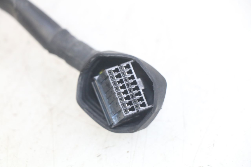photo de FAIXA DE CABEÇA DE GARFO YAMAHA MT ABS 125 (2014 - 2018) - Outro ângulo de visão