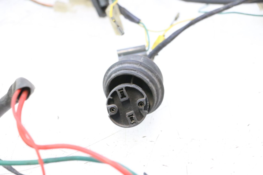 photo de FAIXA DE CABOS PEUGEOT TREKKER 50 (1995 - 2004) - Pontos de fixação