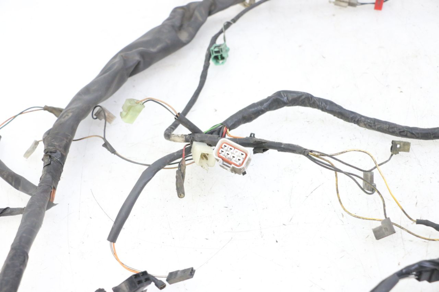 photo de FAIXA DE CABOS SUZUKI UH BURGMAN 125 (2002 - 2006) - Detalhe da peça