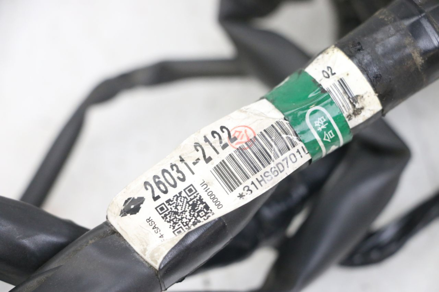 photo de FAIXA DE CABOS KAWASAKI VERSYS ABS 650 (2015 - 2018) - Zoom do estado de desgaste