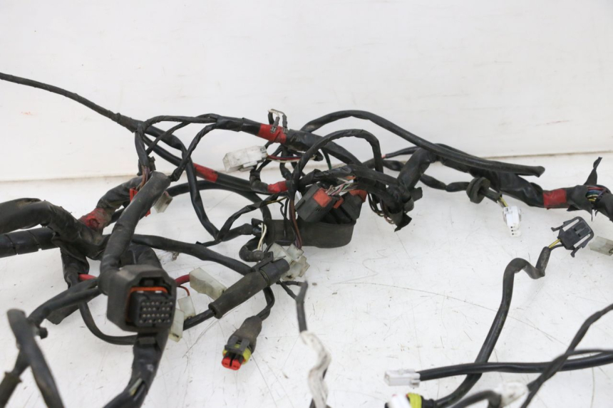 photo de FAIXA DE CABOS PIAGGIO VESPA GTS SUPER IE 125 (2009 - 2016) - Ampliação técnica