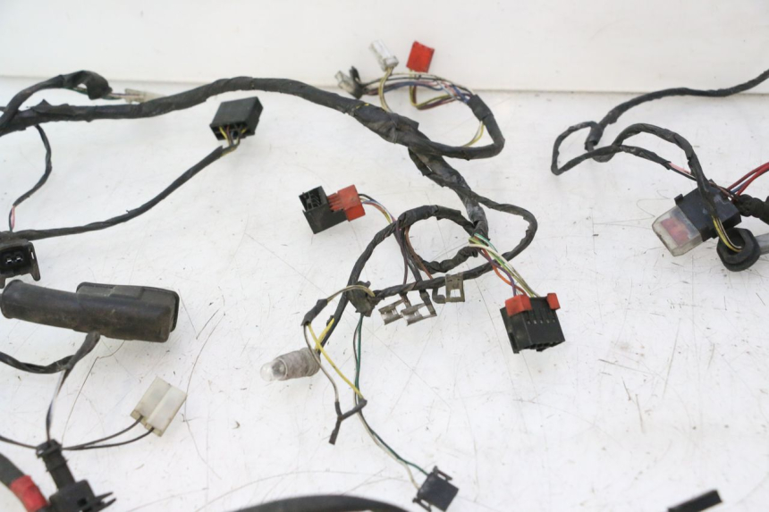 photo de FAIXA DE CABOS PIAGGIO VESPA S 2T 50 (2007 - 2014) - Vista de perto