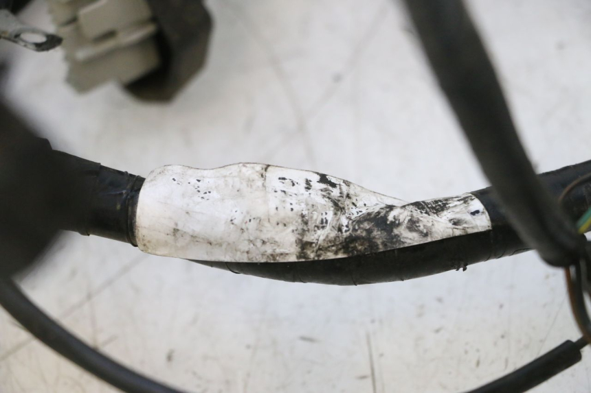 photo de FAIXA DE CABOS HONDA VFR FI RC46 800 (1998 - 2001) - Detalhe da peça
