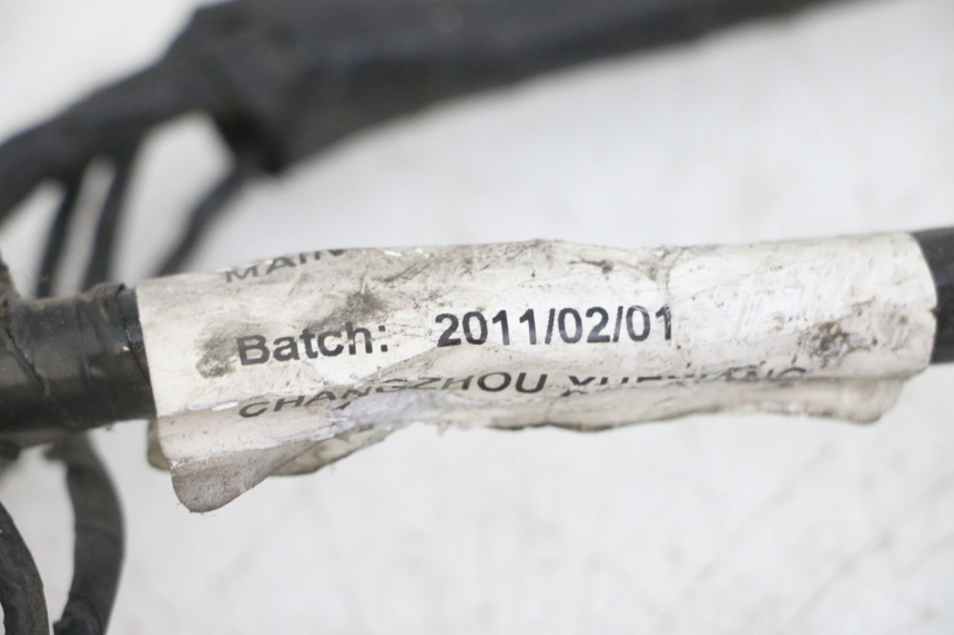photo de FAIXA DE CABOS PEUGEOT VIVACITY NEW 4T 50 (2008 - 2017) - Outro ângulo de visão