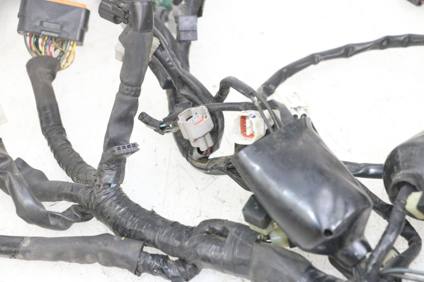 photo de FAIXA DE CABOS YAMAHA XJ6 ABS 600 (2008 - 2016) - Pontos de fixação