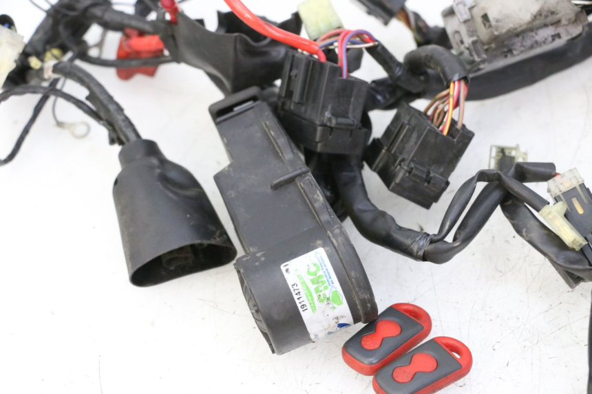 photo de FAIXA DE CABOS YAMAHA XJ6 ABS 600 (2008 - 2016) - Inspeção visual