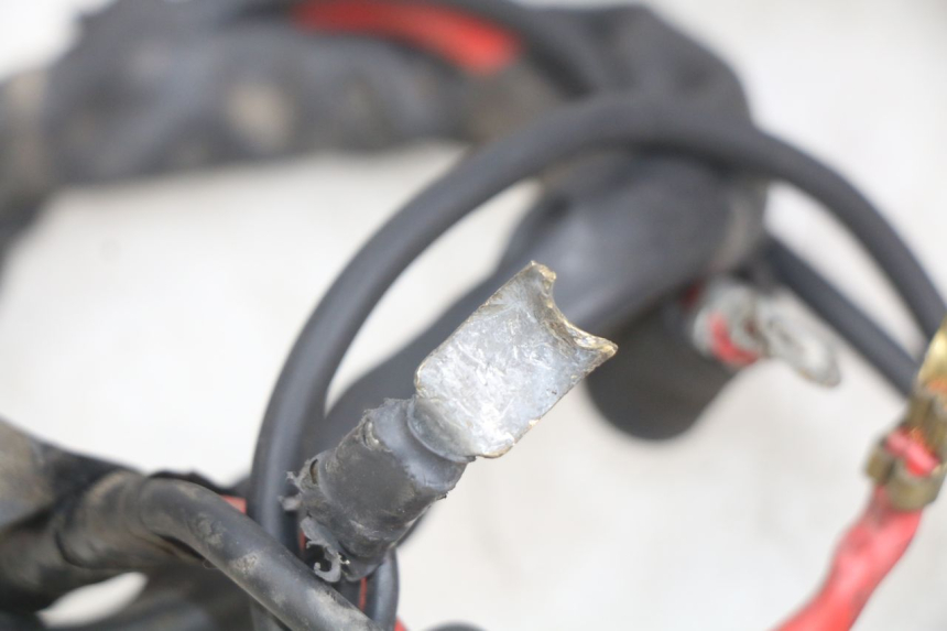 photo de FAIXA DE CABOS YAMAHA YP MAJESTY 125 (1998 - 2001) - Pontos de fixação