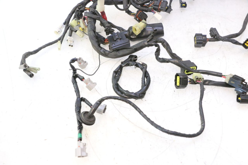 photo de FAIXA YAMAHA YZF R6 600 (2008 - 2009) - Detalhe da peça