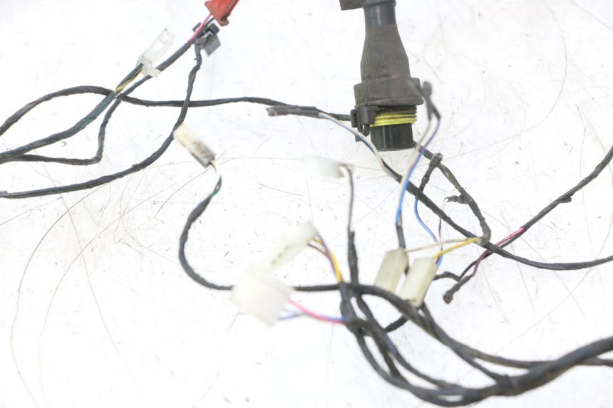 photo de FAIXA DE CABOS PIAGGIO ZIP 2T 50 (2009 - 2019) - Zoom do estado de desgaste