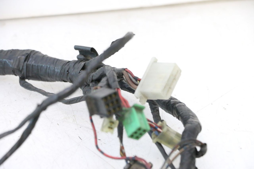 photo de FAIXA DE CABOS KAWASAKI ZZR 600 (1995 - 2004) - Pontos de fixação
