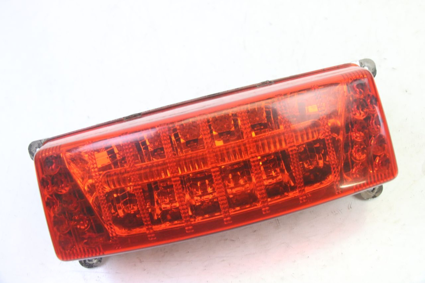 photo de Luz traseira QUADRO 4 4D 350 (2015 - 2018) - Vista principal