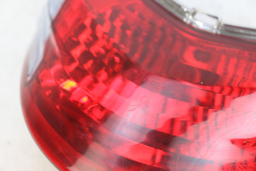 photo de Luz traseira KYMCO AGILITY 16+ 4T 50 (2018 - 2023) - Outro ângulo de visão