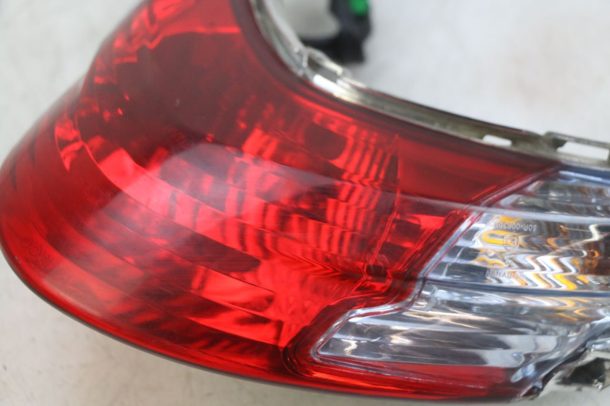 photo de Luz traseira KYMCO AGILITY 16+ 4T 50 (2018 - 2023) - Vista geral