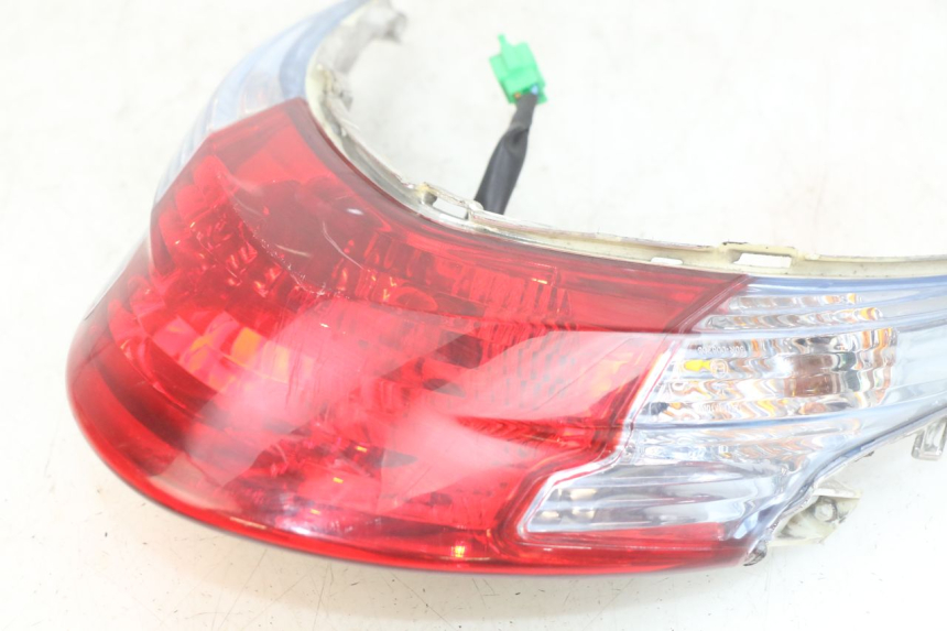 photo de Luz traseira KYMCO AGILITY 16+ 4T 50 (2018 - 2023) - Detalhes característicos