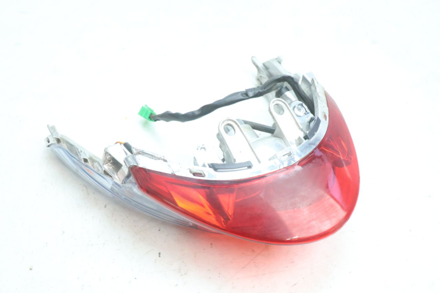 photo de Luz traseira KYMCO AGILITY 16+ 4T 50 (2018 - 2023) - Pontos de fixação