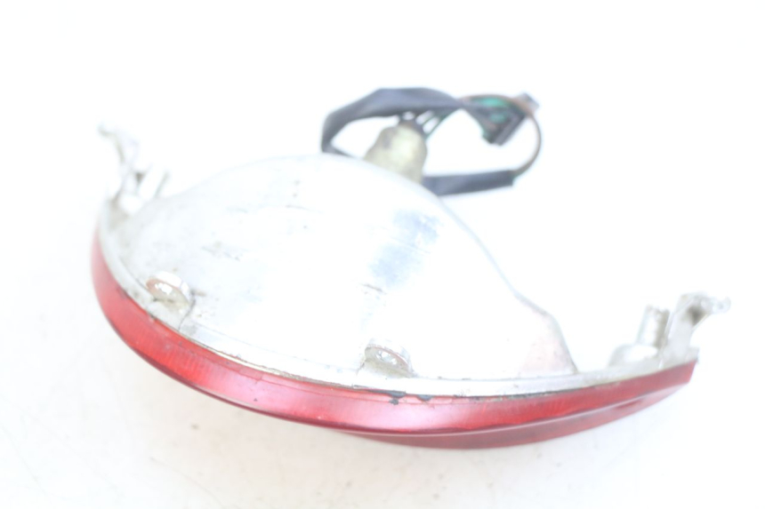 photo de Luz traseira KYMCO AGILITY 4T 50 (2005 - 2018) - Estado da superfície