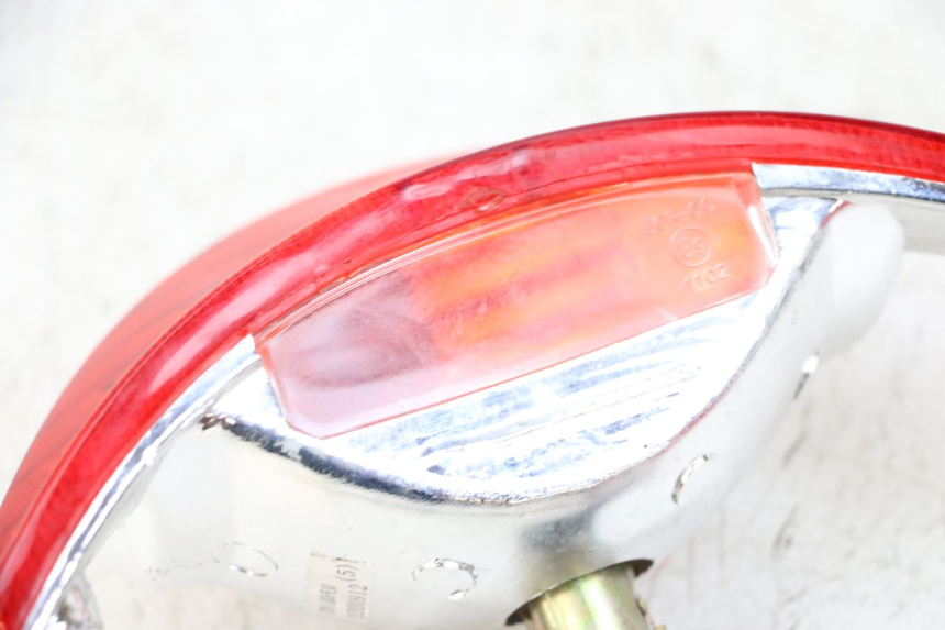 photo de Luz traseira KYMCO AGILITY 4T 50 (2018 - 2022) - Ampliação técnica