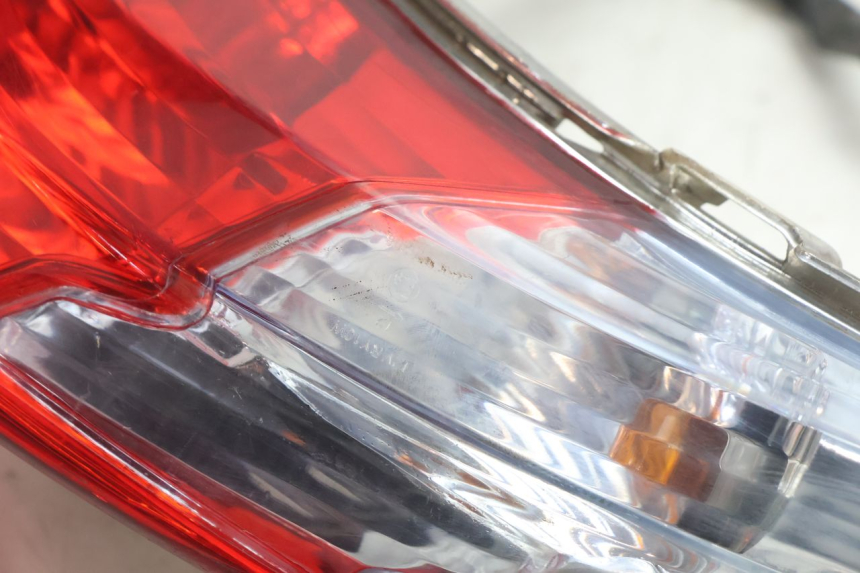 photo de Luz traseira KYMCO AGILITY CITY 16P 125 (2015 - 2024) - Ampliação técnica